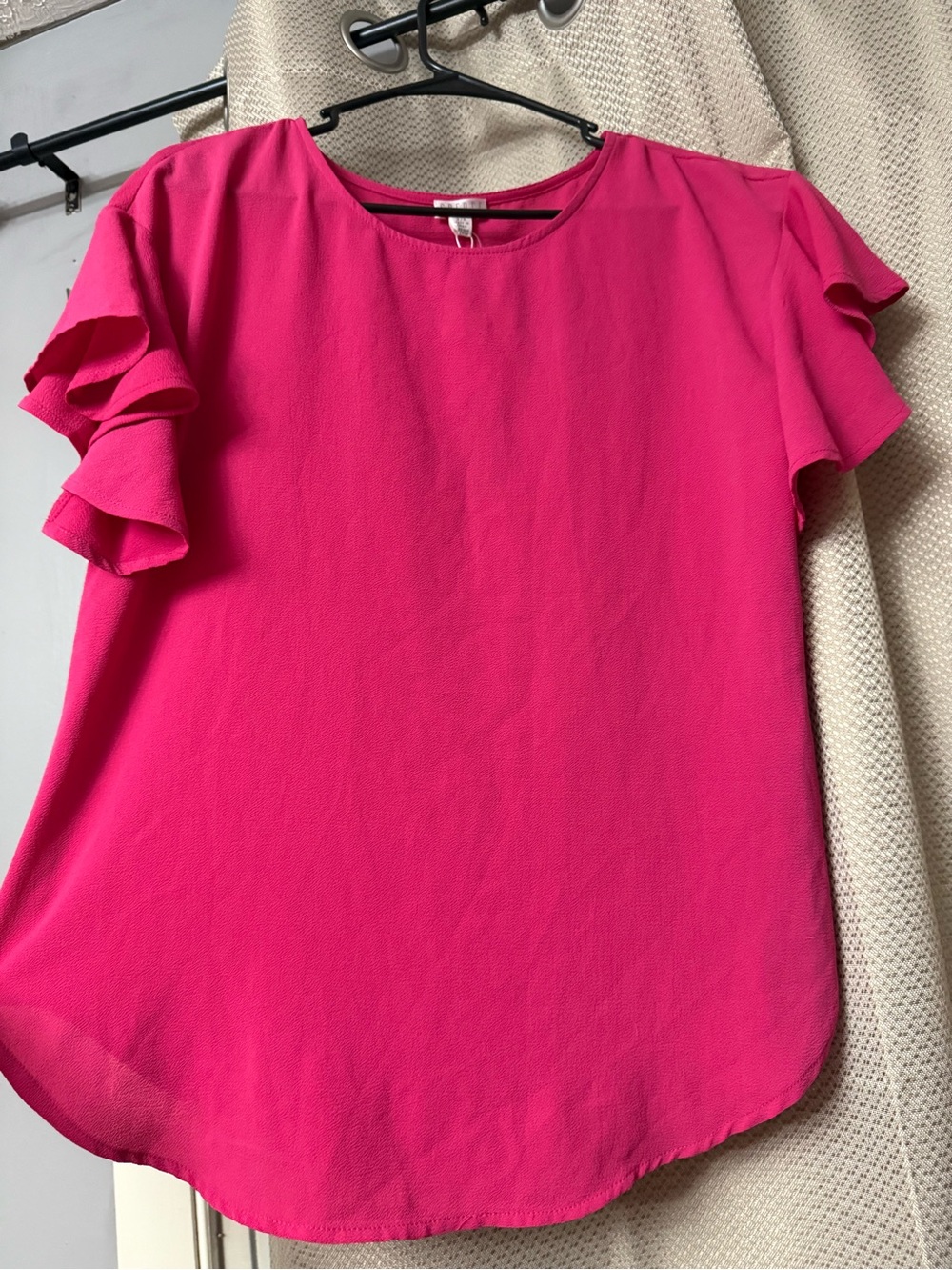 Spense NWT Ruffled Sleeve Crewneck Blouse - Hot Pink